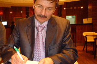 О. Ларионов, 2010 г.